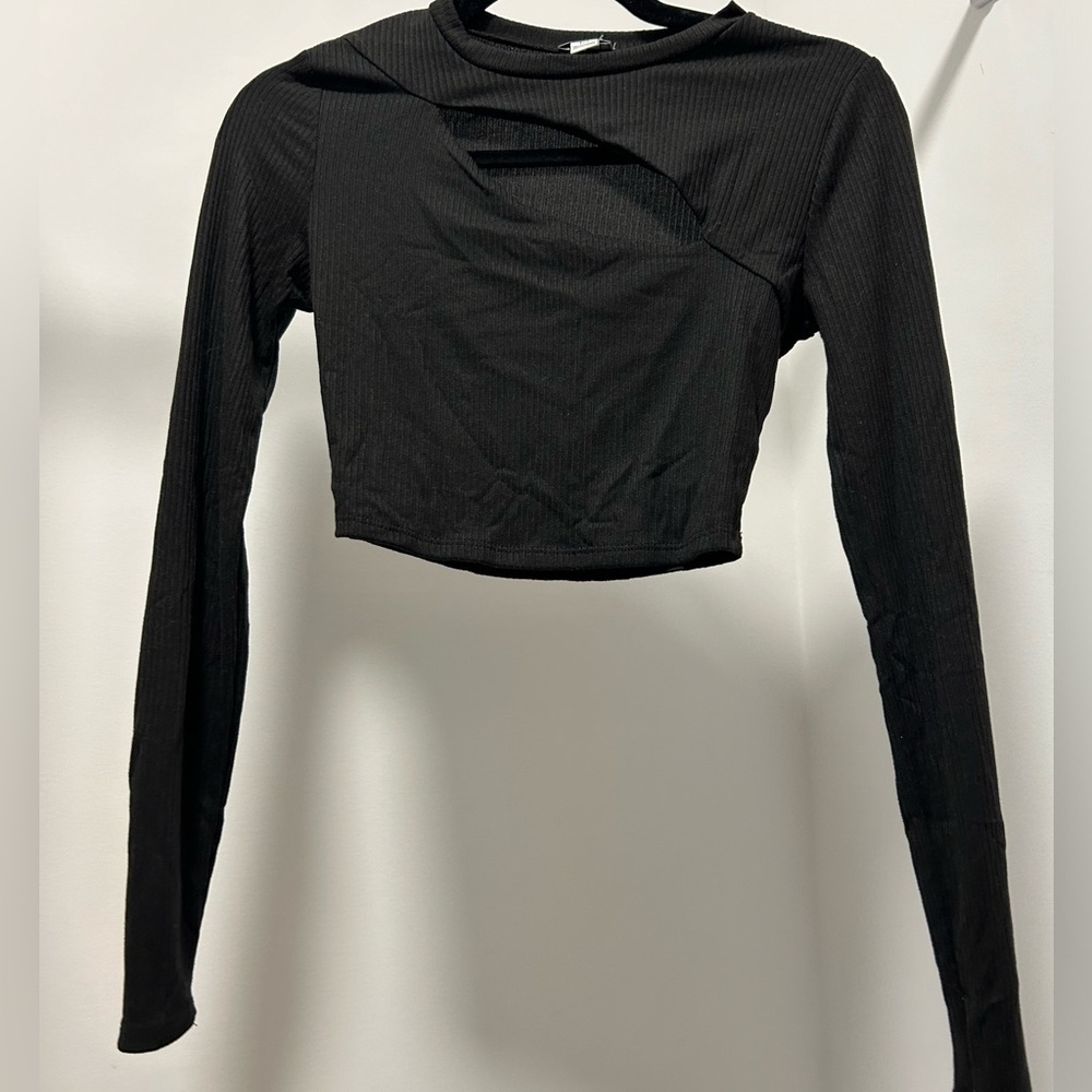 Long sleeve crop